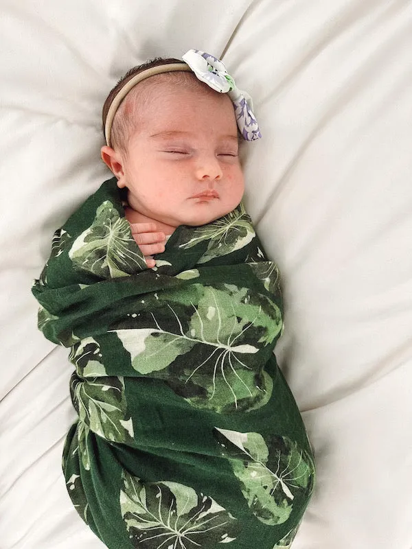 Elepaio Ha Kea Bamboo Muslin Kapa Moe (Swaddle Blanket)