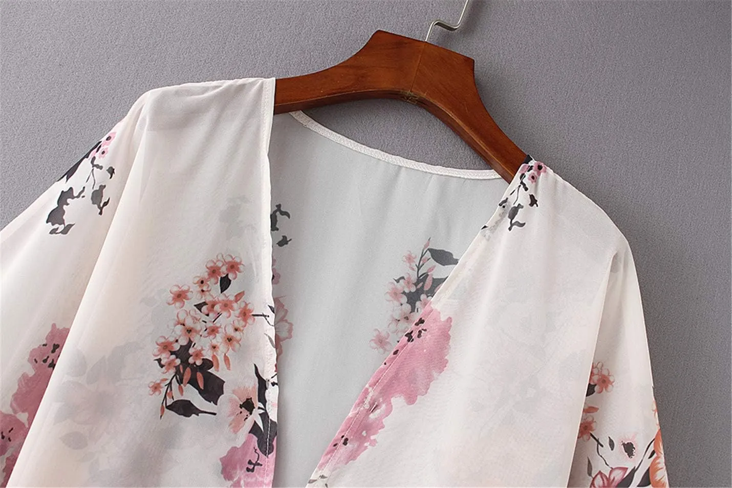 Omoone Women's Short Batwing Sleeve Floral Chiffon Cardigan Kimono Beachwear